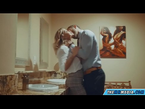 ❤️ Вақте ки як малламуй busty шумо дар як ҳоҷатхона ҷамъиятӣ seduces ❤️❌ Суперпорно дар tg.loanworld.top